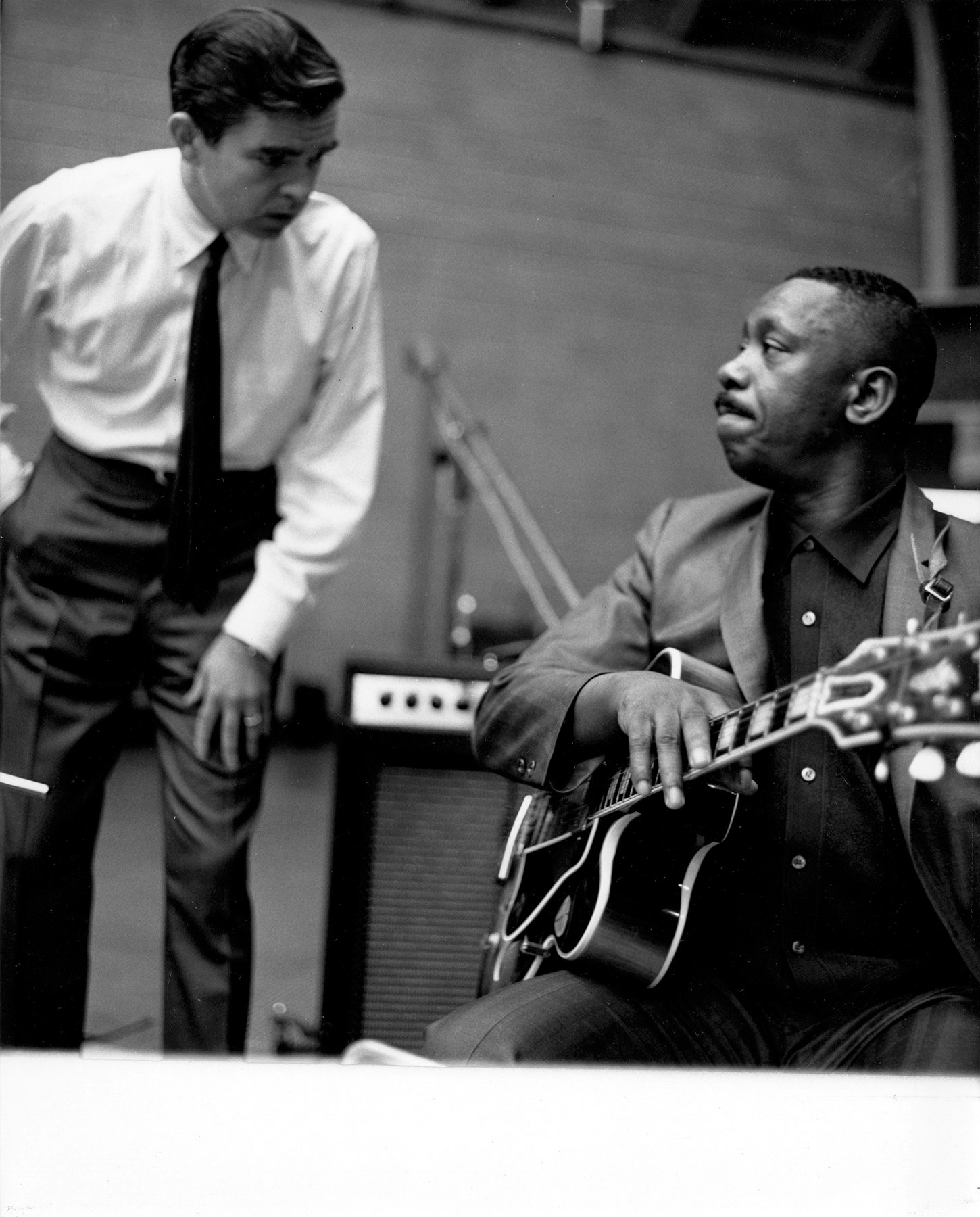 Creed Taylor with Wes Montgomery. Photo by Chuck Stewart.